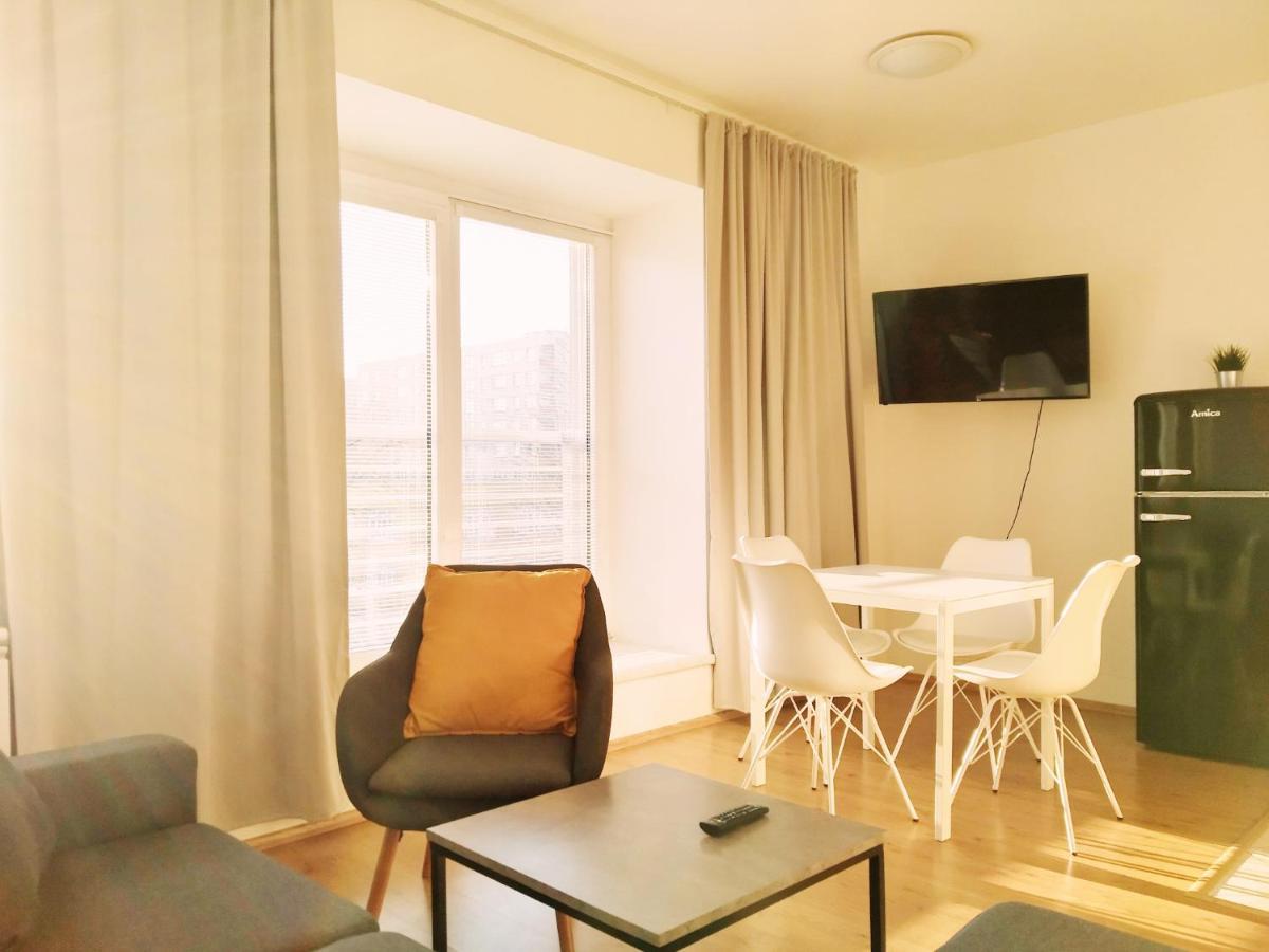Yellow Apartment オストラヴァ エクステリア 写真